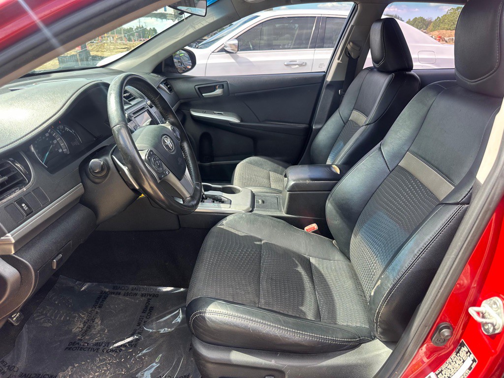 2012 Toyota Camry Image 12