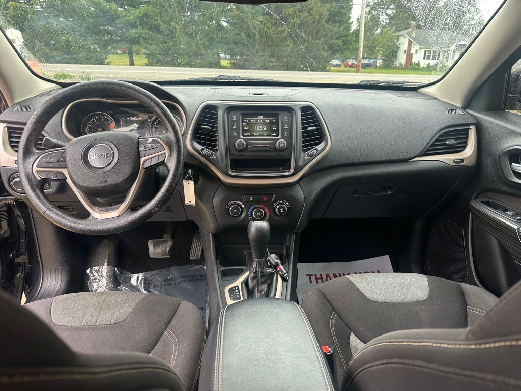 2016 Jeep Cherokee Image 12
