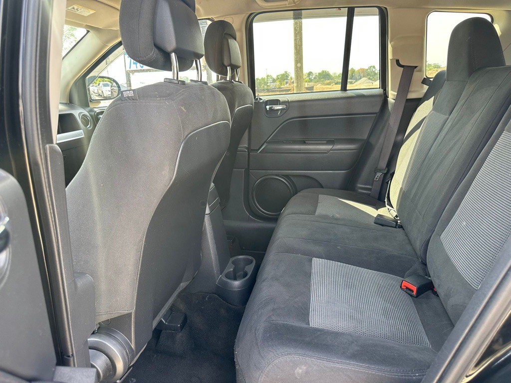 2016 Jeep Compass Image 8