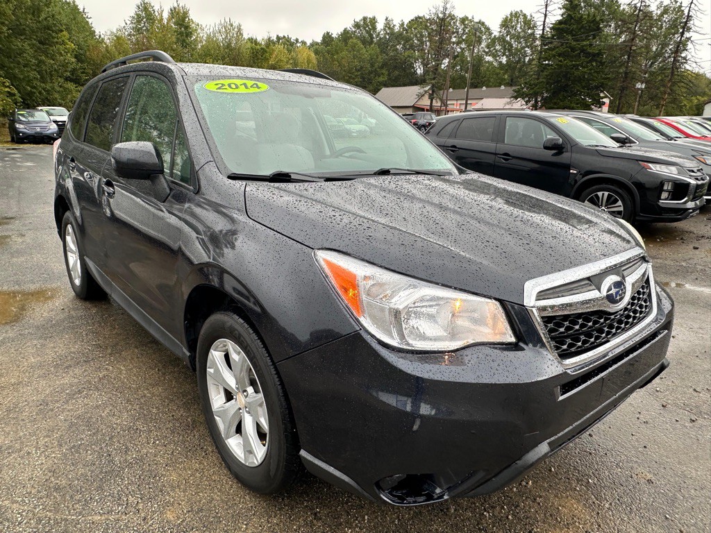 2014 Subaru Forester Image 2