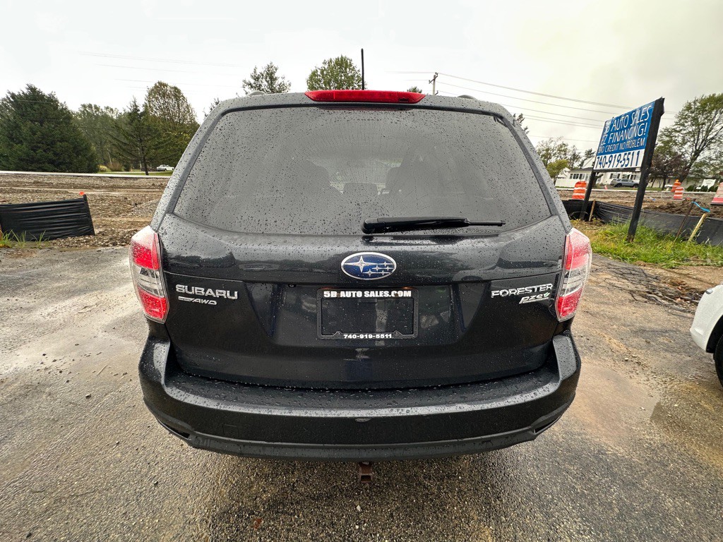 2014 Subaru Forester Image 8