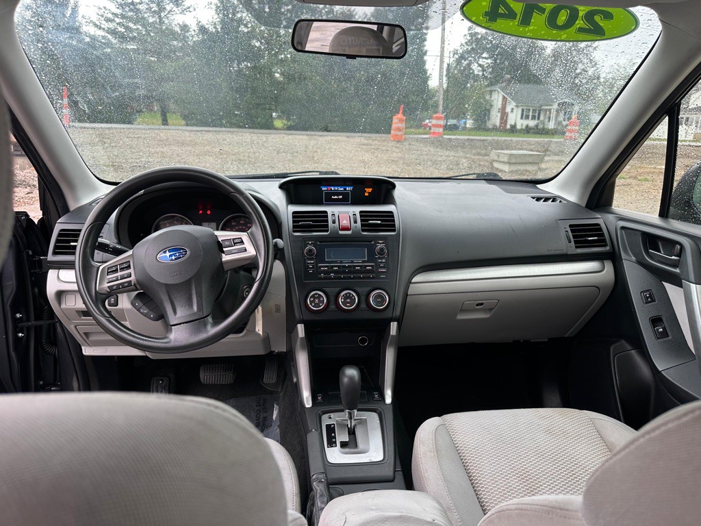 2014 Subaru Forester Image 10