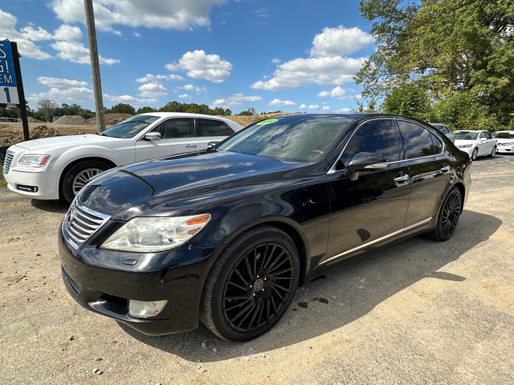 2010 Lexus LS Image 2