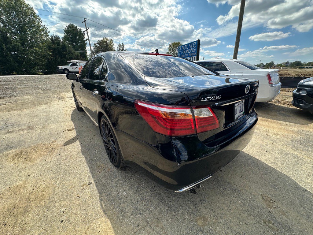 2010 Lexus LS Image 5