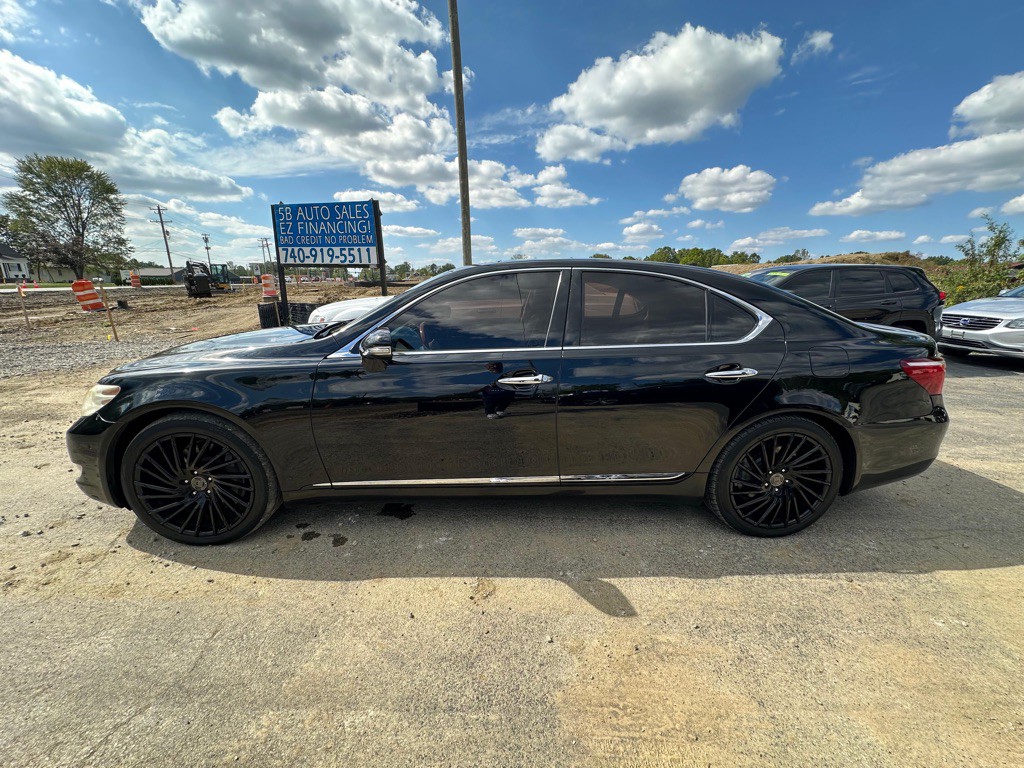 2010 Lexus LS Image 6