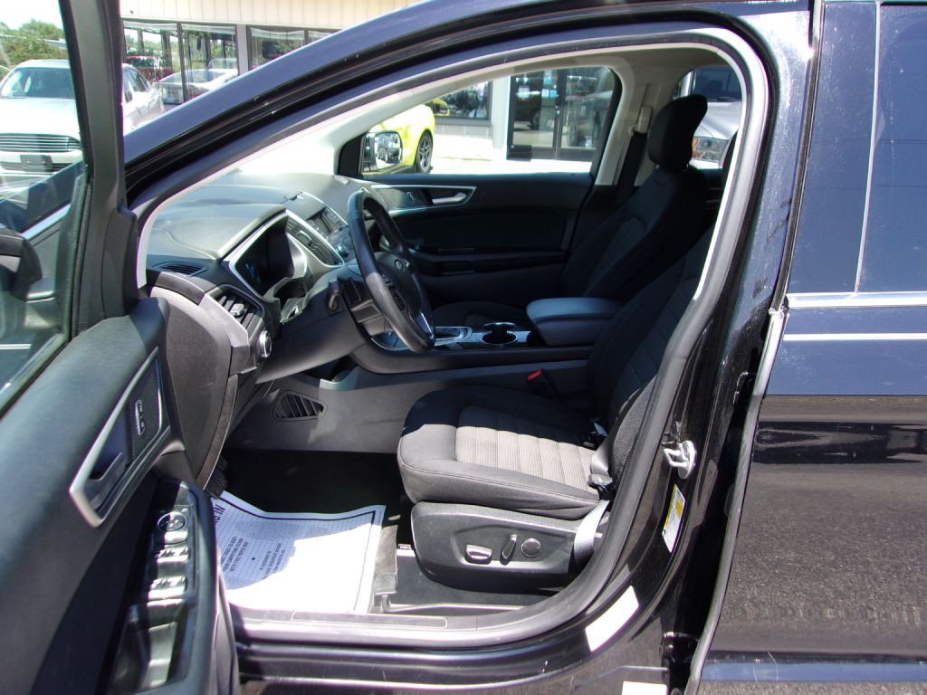 2018 Ford Edge Image 9