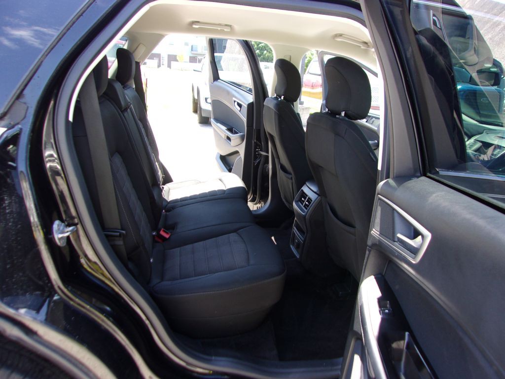 2018 Ford Edge Image 14