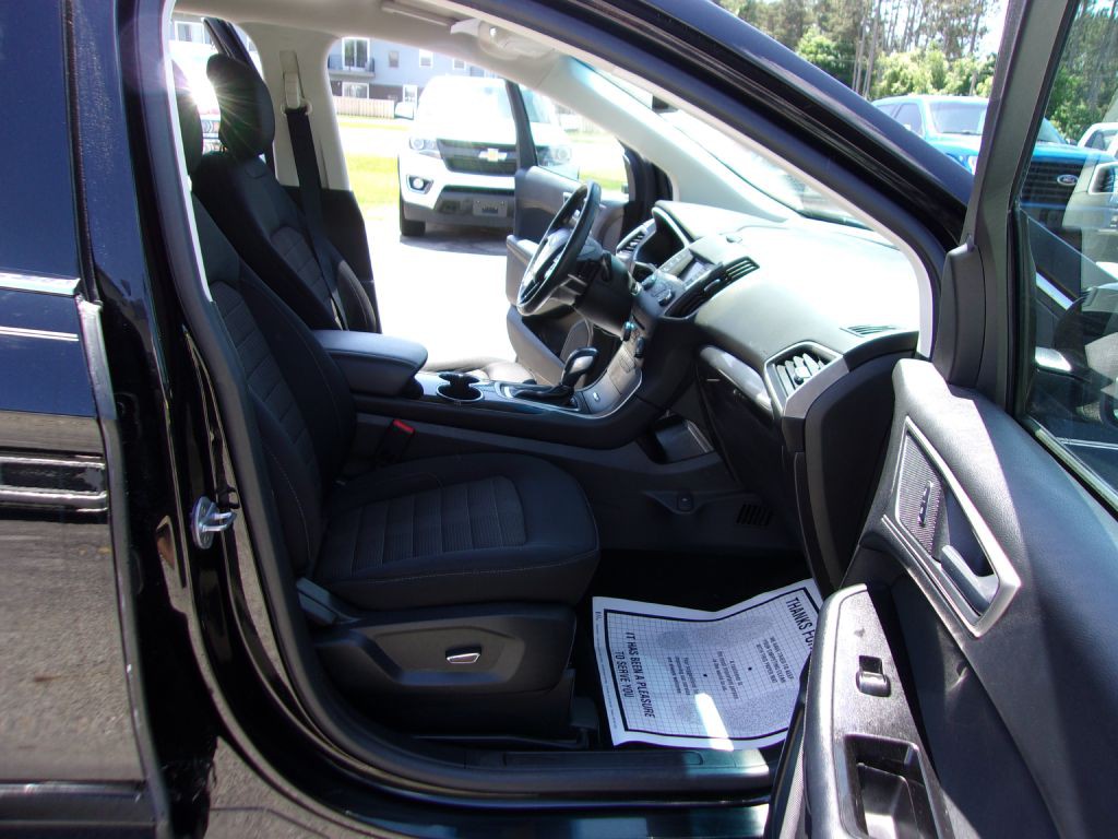 2018 Ford Edge Image 16