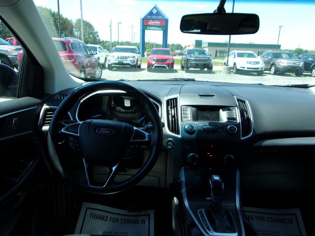 2018 Ford Edge Image 19