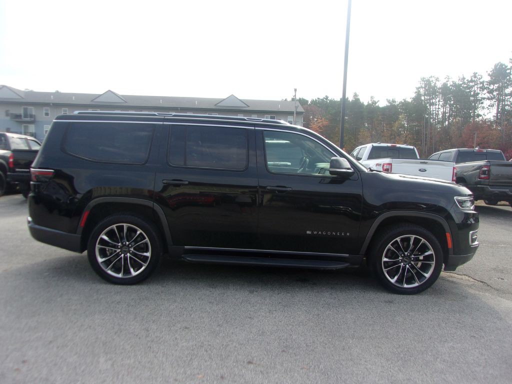 2022 Jeep Wagoneer Image 4