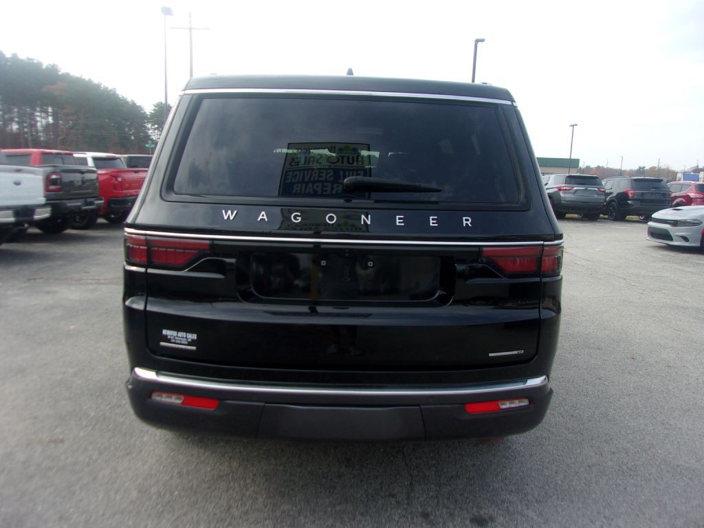 2022 Jeep Wagoneer Image 6