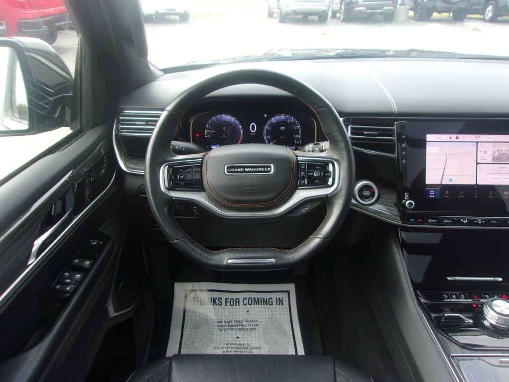 2022 Jeep Wagoneer Image 18
