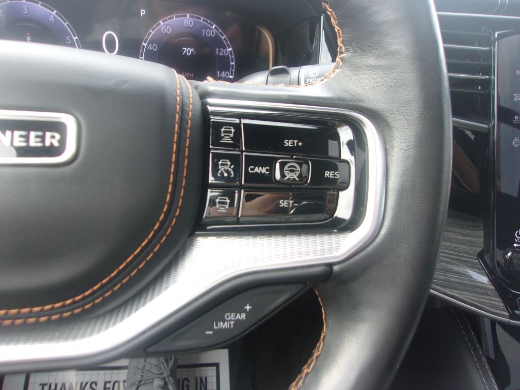 2022 Jeep Wagoneer Image 22