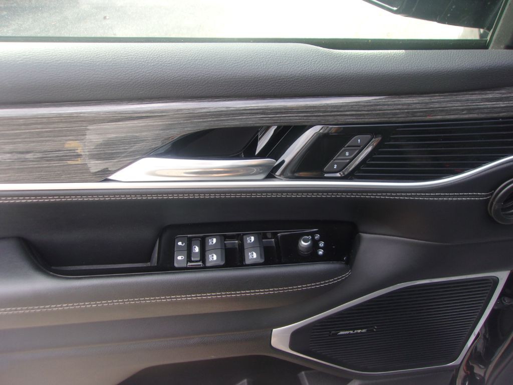 2022 Jeep Wagoneer Image 31