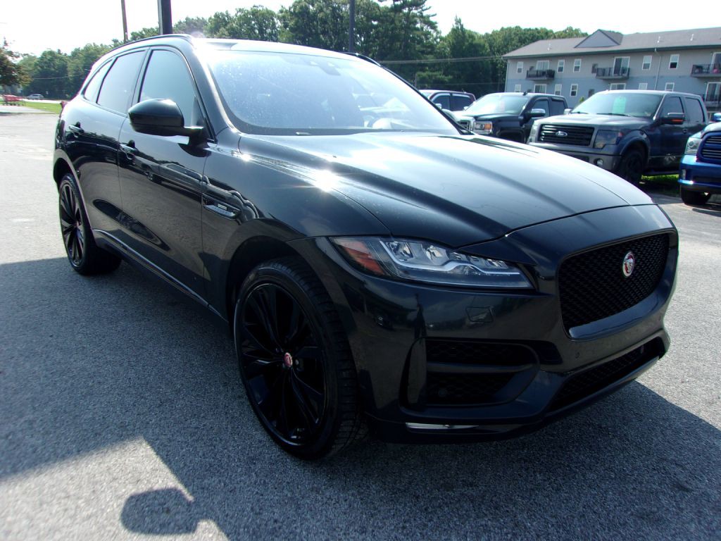 2017 Jaguar F-PACE Image 3