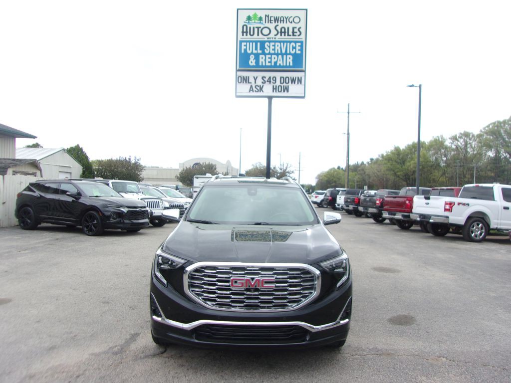 2019 GMC Terrain Image 2
