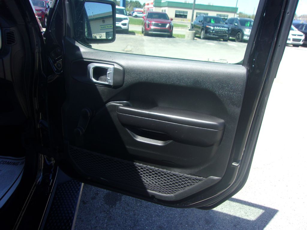 2020 Jeep Wrangler Image 11