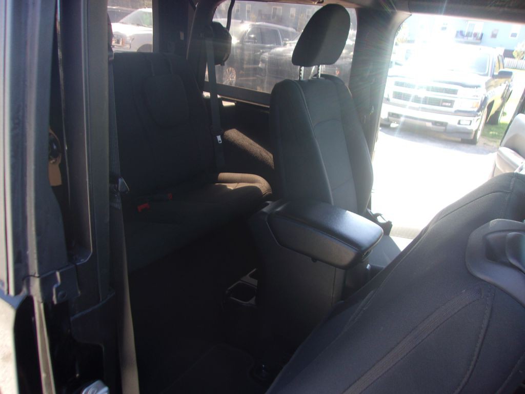 2020 Jeep Wrangler Image 12