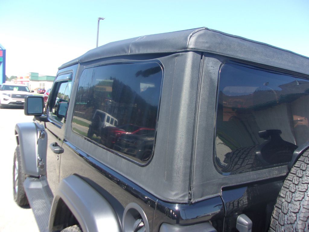 2020 Jeep Wrangler Image 23