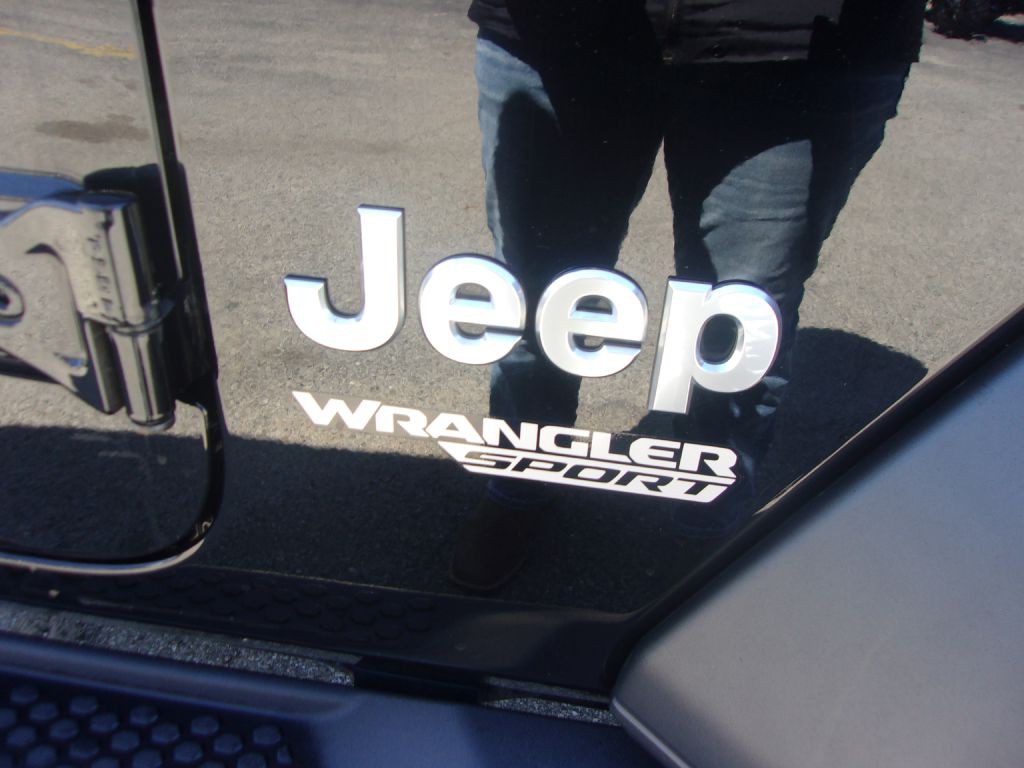 2020 Jeep Wrangler Image 27
