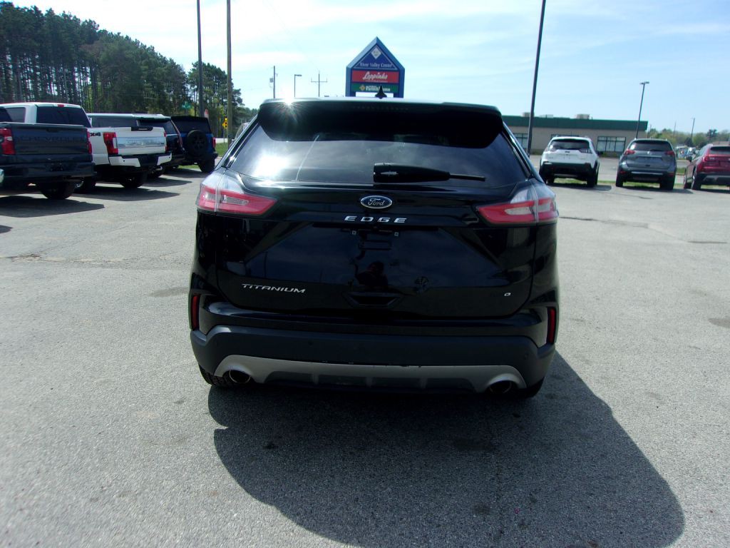 2022 Ford Edge Image 6