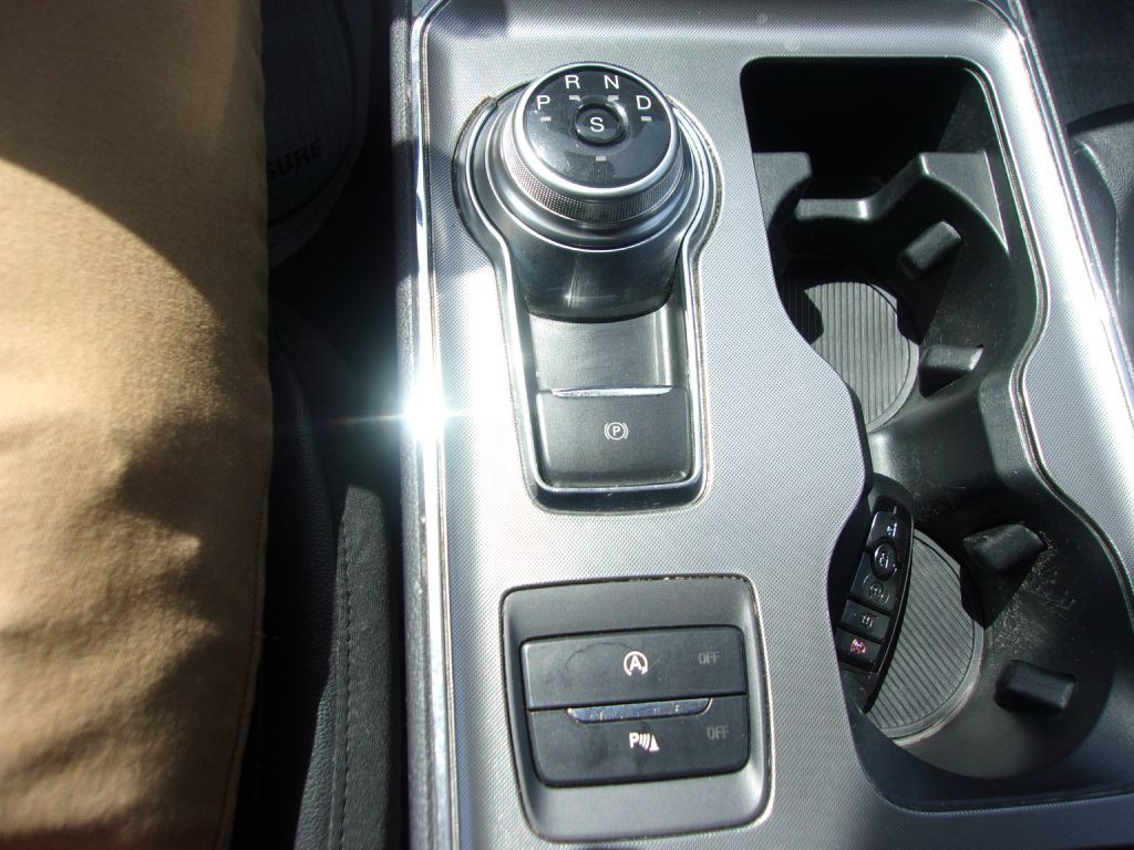 2022 Ford Edge Image 27