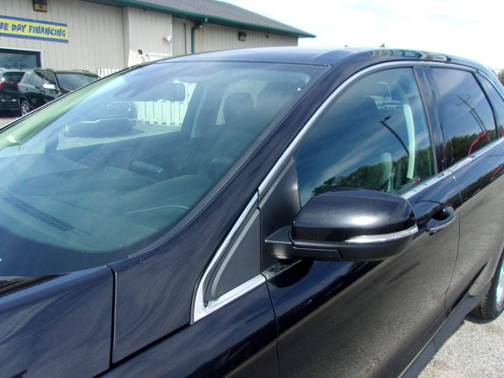 2022 Ford Edge Image 36
