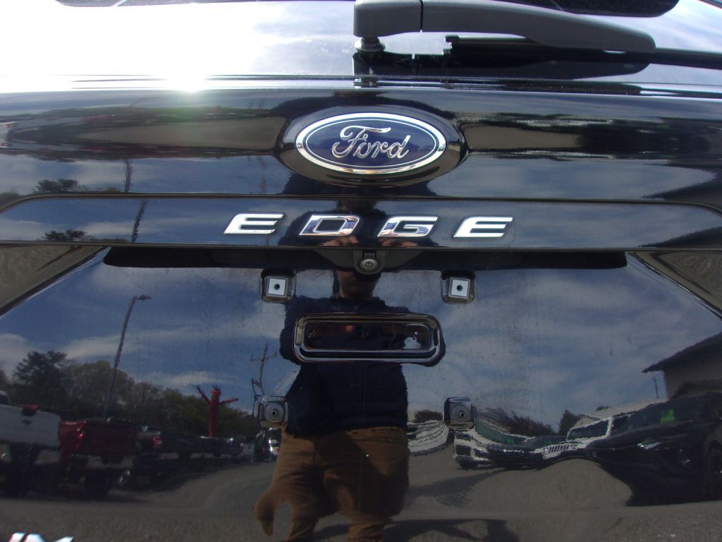 2022 Ford Edge Image 41