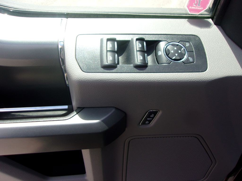 2017 Ford F-150 Image 28