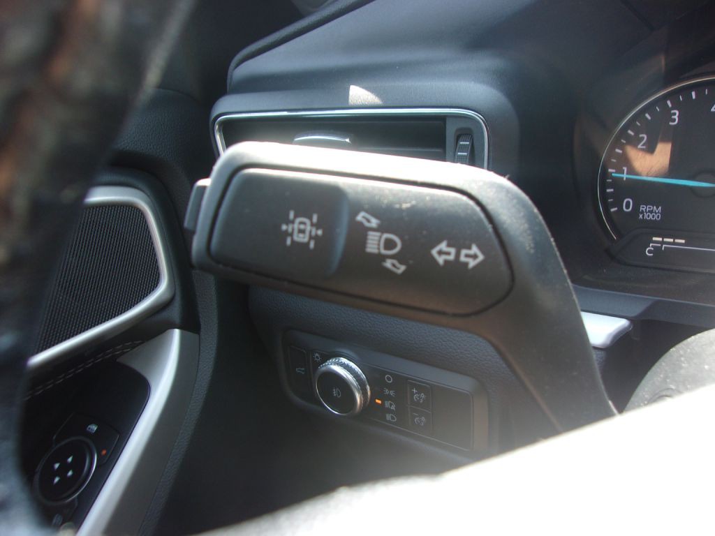 2022 Ford Explorer Image 22