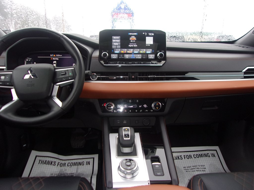 2024 Mitsubishi Outlander Image 21