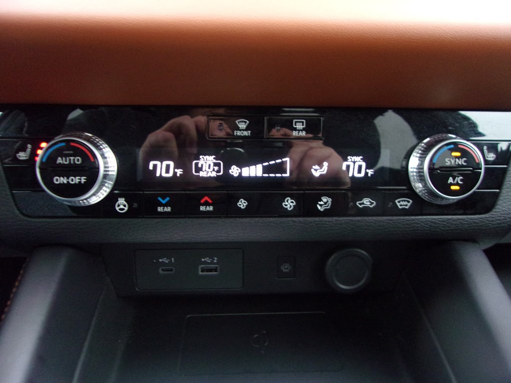 2024 Mitsubishi Outlander Image 30