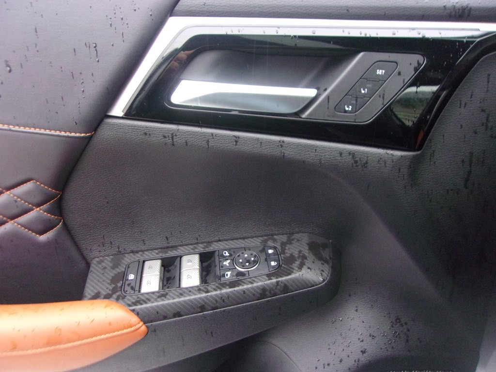 2024 Mitsubishi Outlander Image 32