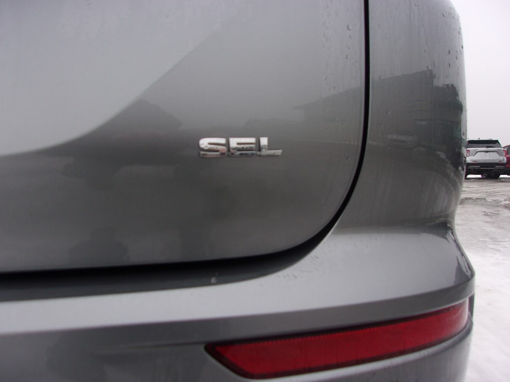 2024 Mitsubishi Outlander Image 42