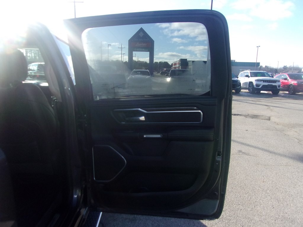 2020 RAM 1500 Image 15