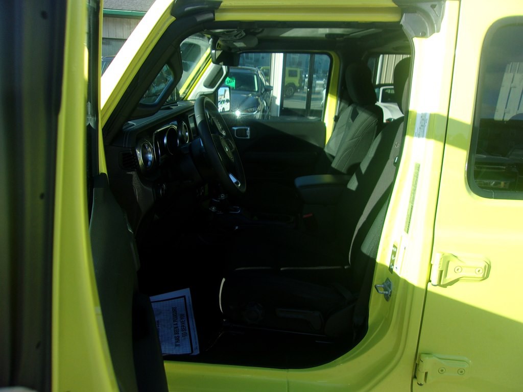 2023 Jeep Wrangler Image 9