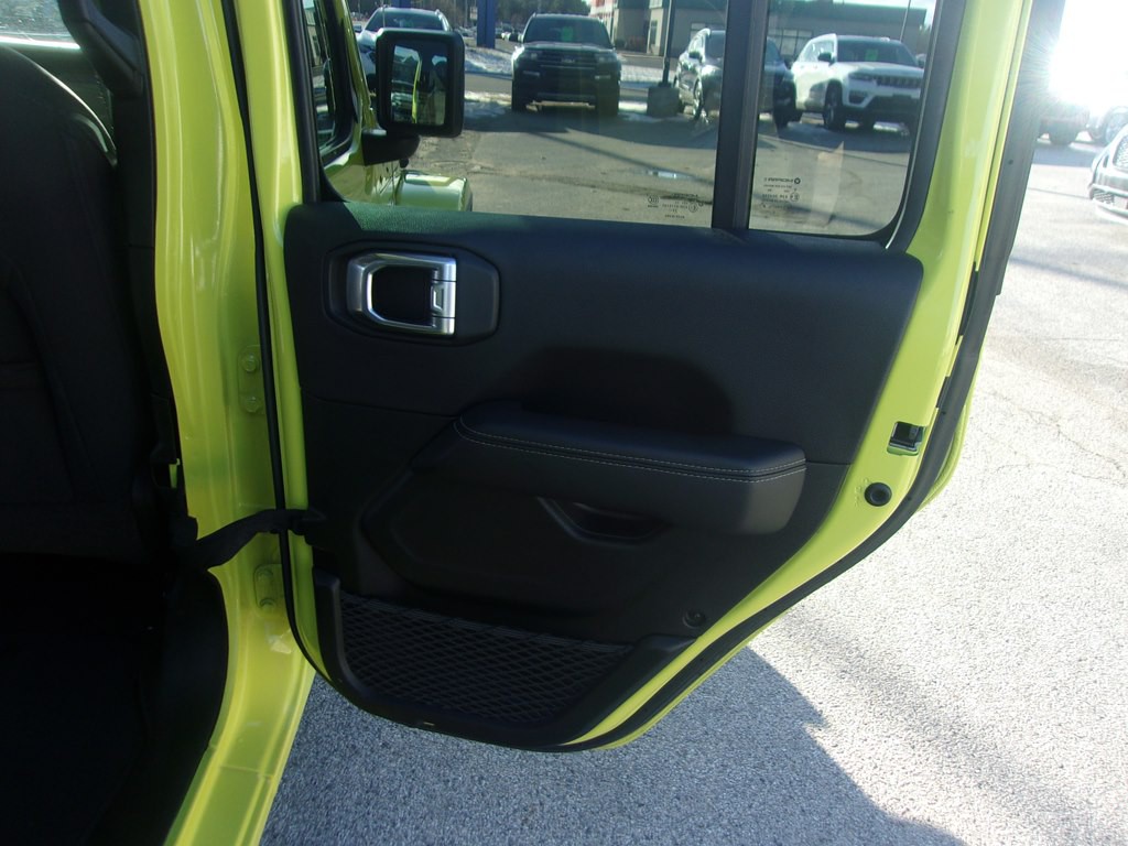 2023 Jeep Wrangler Image 16