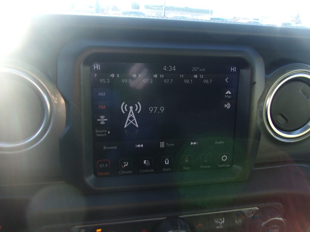 2023 Jeep Wrangler Image 26