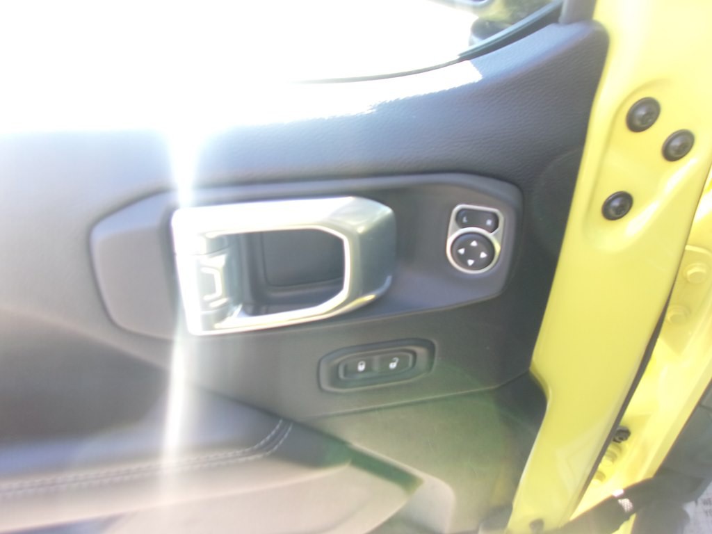 2023 Jeep Wrangler Image 30