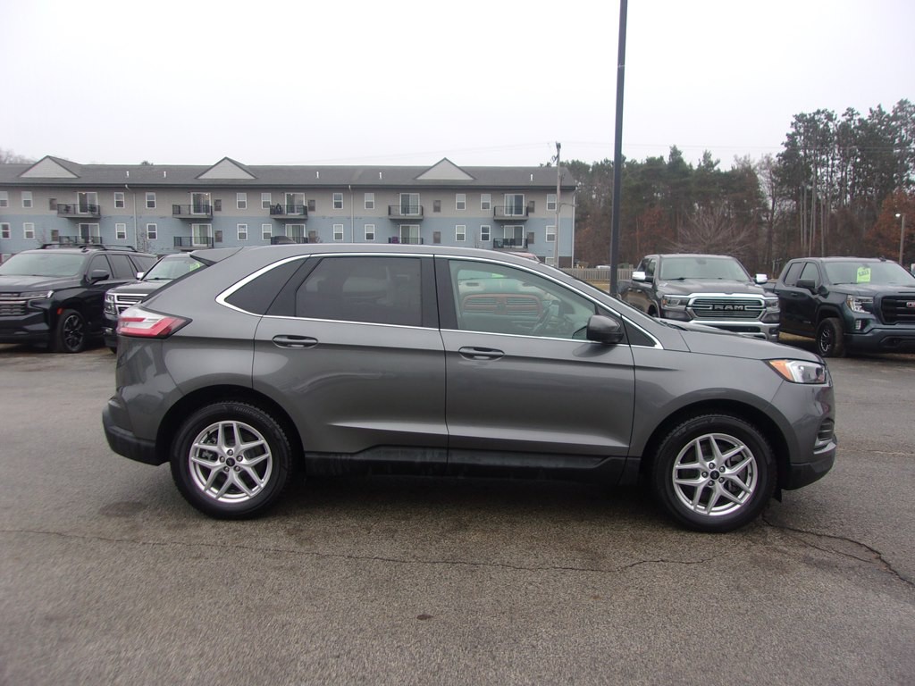 2023 Ford Edge Image 4