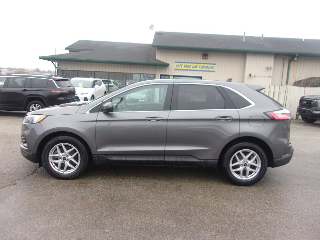 2023 Ford Edge Image 8