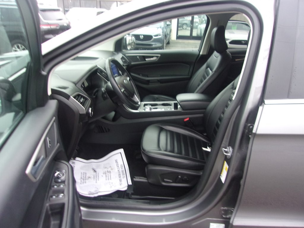 2023 Ford Edge Image 9