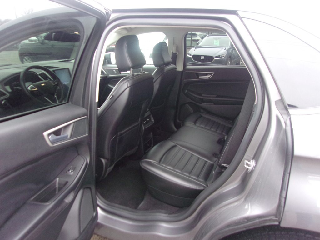 2023 Ford Edge Image 11