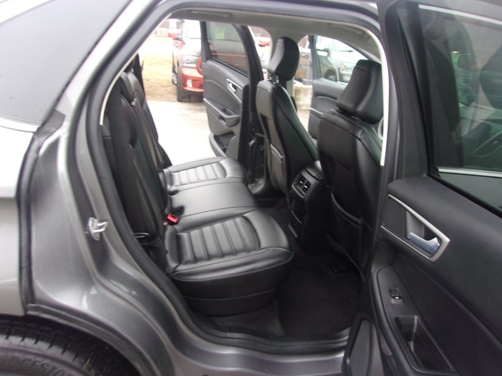 2023 Ford Edge Image 14