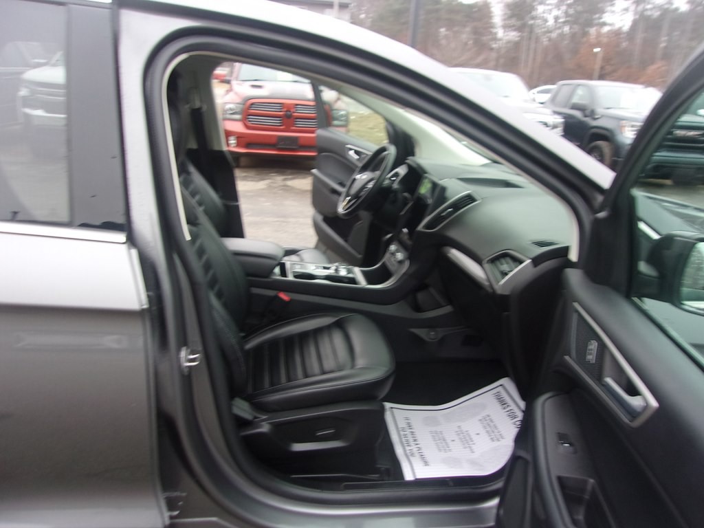 2023 Ford Edge Image 16