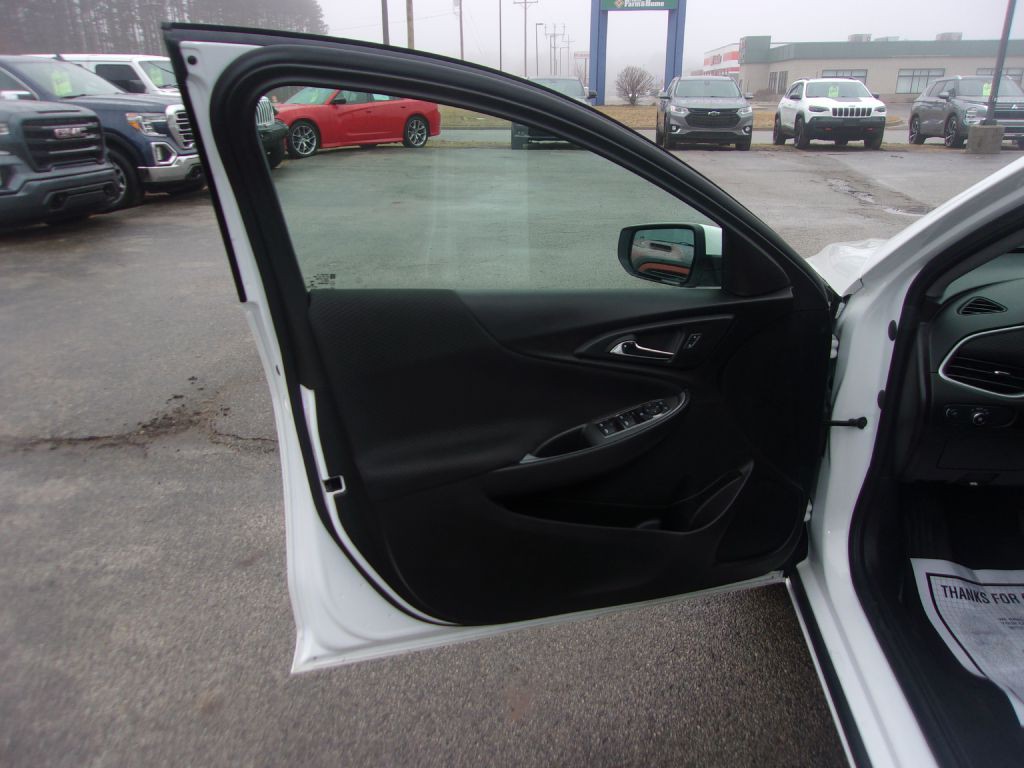 2024 Chevrolet Malibu Image 10