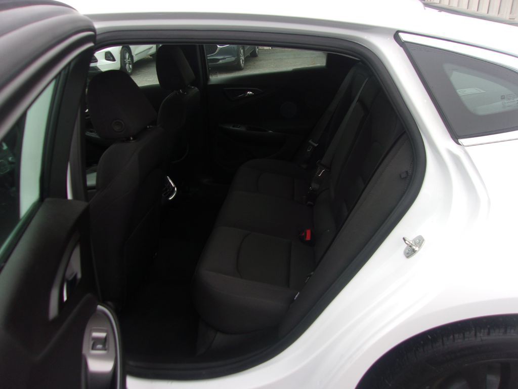 2024 Chevrolet Malibu Image 11