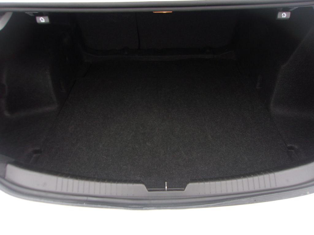 2024 Chevrolet Malibu Image 13