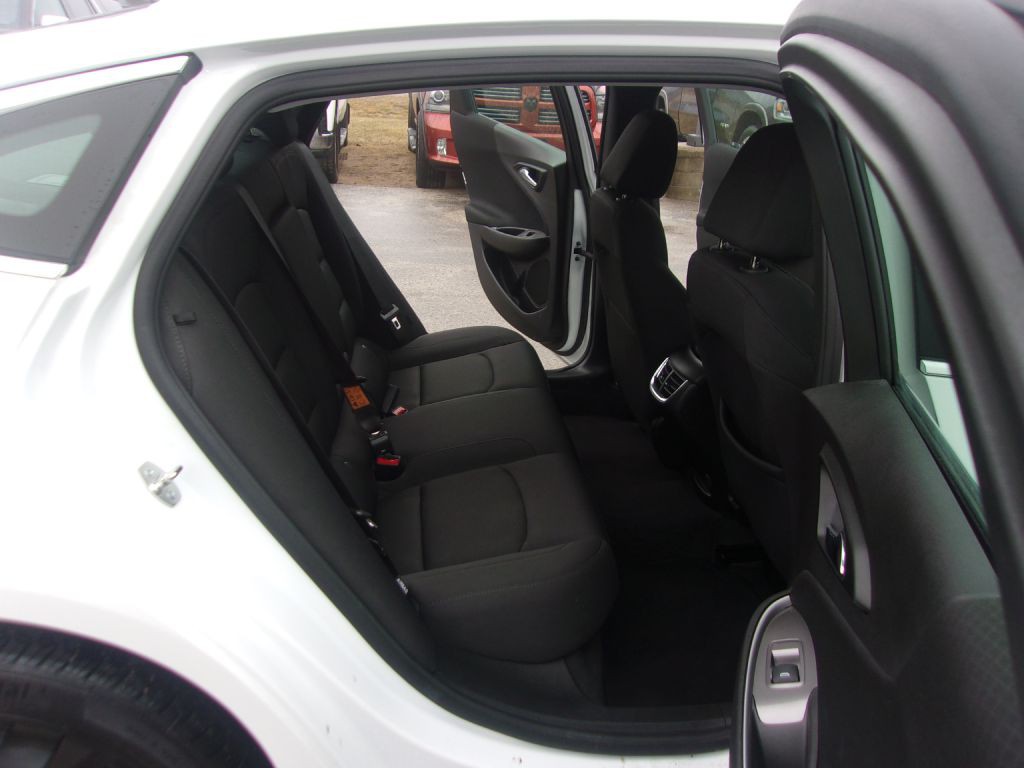 2024 Chevrolet Malibu Image 14