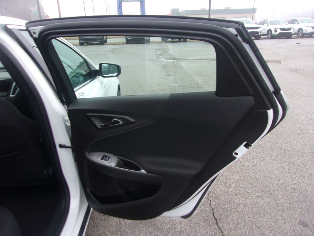 2024 Chevrolet Malibu Image 15